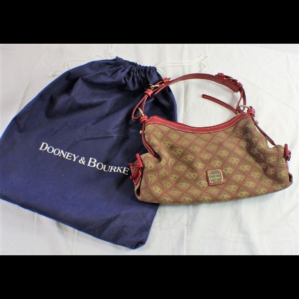 ⛔️SOLD⛔️Dooney & Bourke Shoulder Bag - Picture 2 of 8